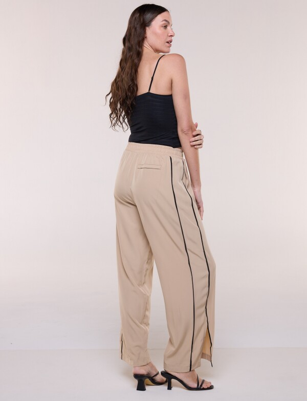 Pantalón Wide Leg Con Franjas Deportivas TOSTADO