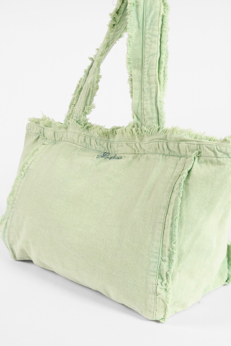 Bolso lavado con detalles desflecados verde