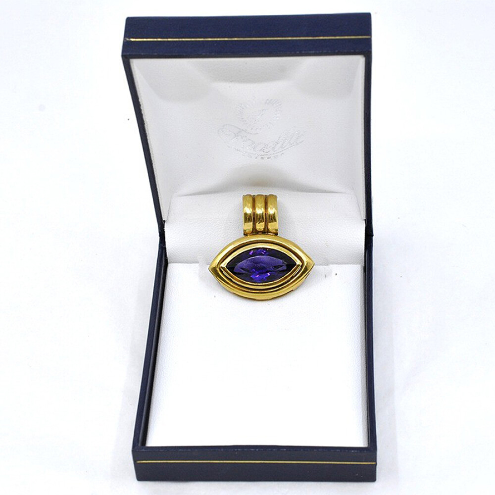 Dije en Oro 18 K Y Amatista Dije en Oro 18 K Y Amatista