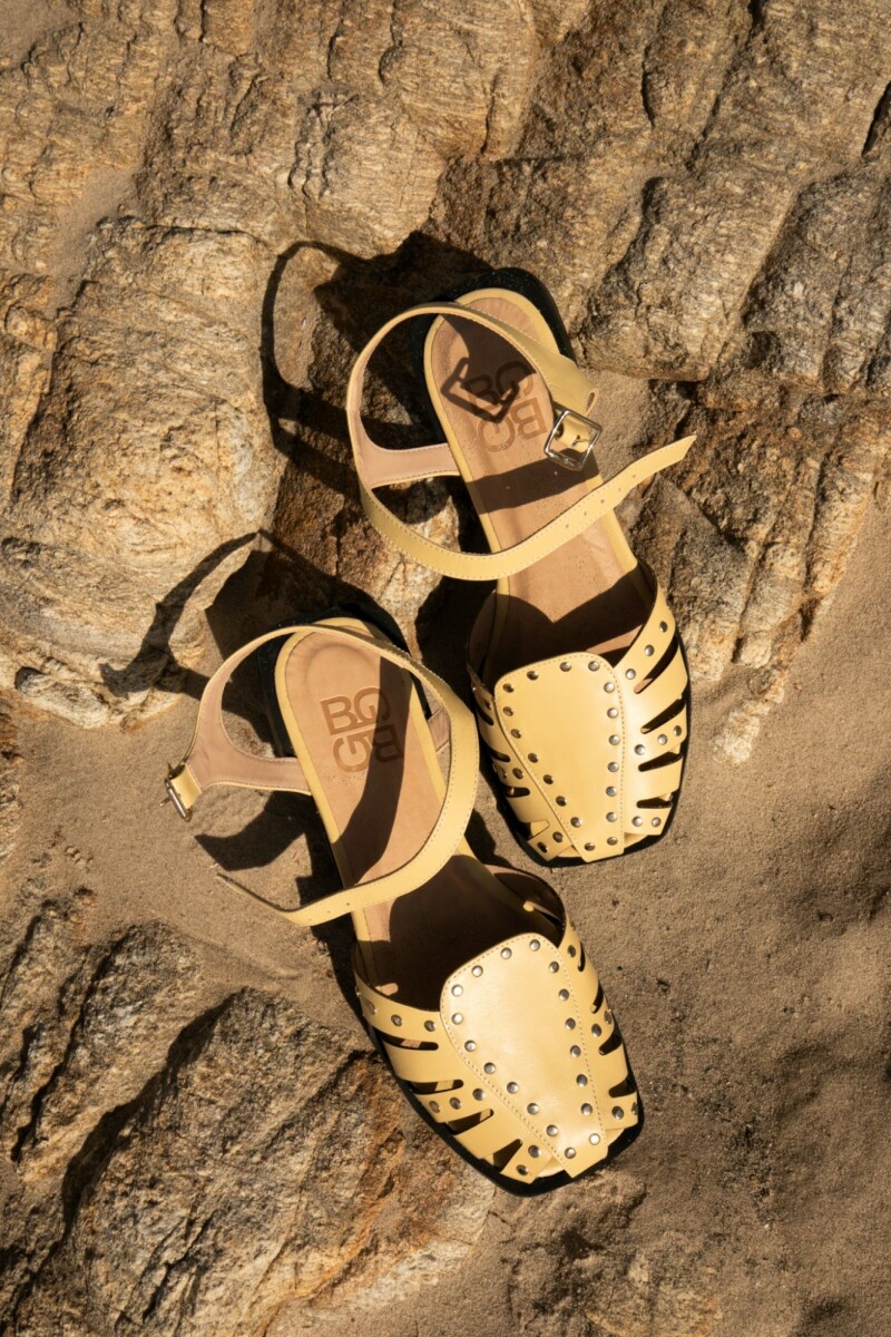 Sandalia cangrejera Crava Amarillo