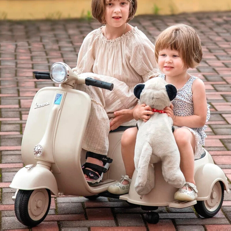 Moto Vespa para niños con asiento para acompañante a bateria Moto Vespa para niños con asiento para acompañante a bateria