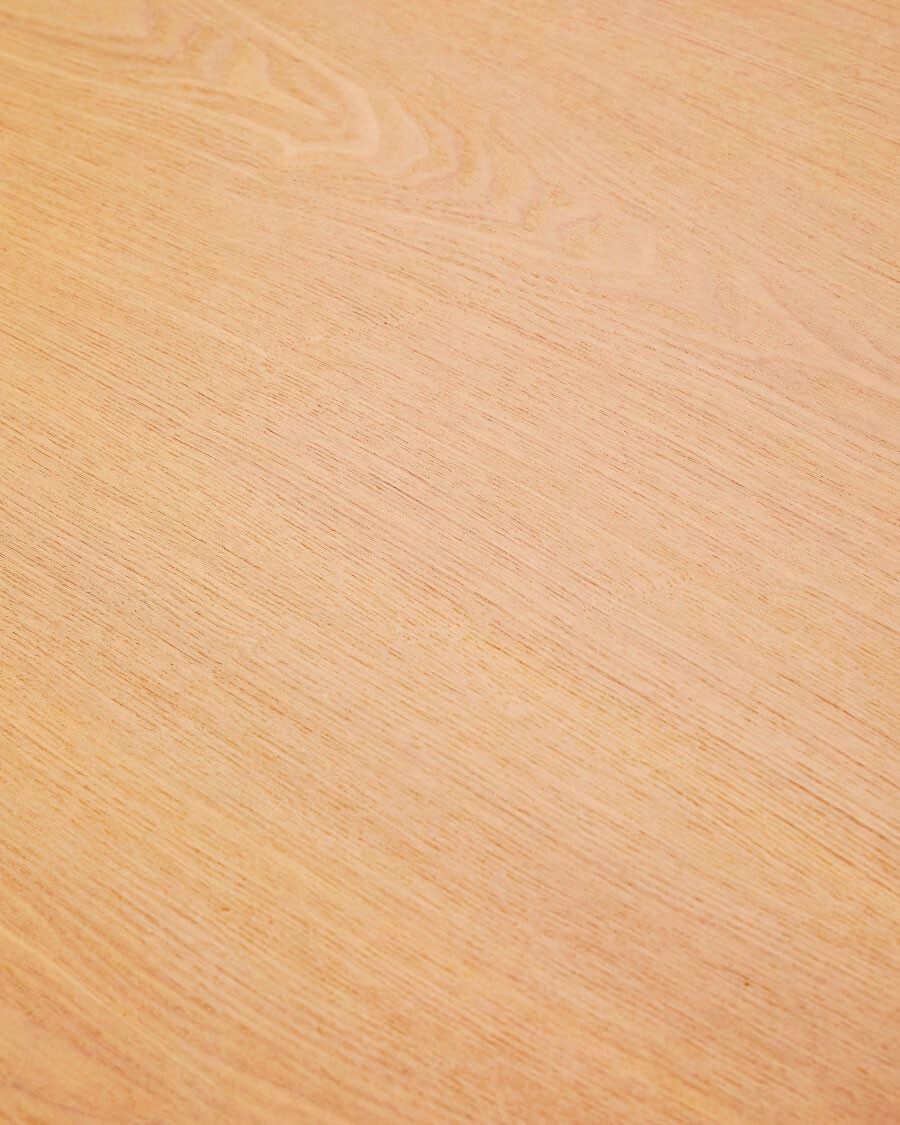 Mesa Indara redonda de chapa de fresno y madera maciza de caucho con acabado tono natural Ø110cm