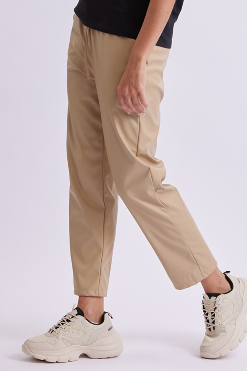 Pantalón pu Beige