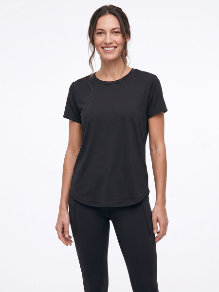 REMERA GENEVRA NEGRO.
