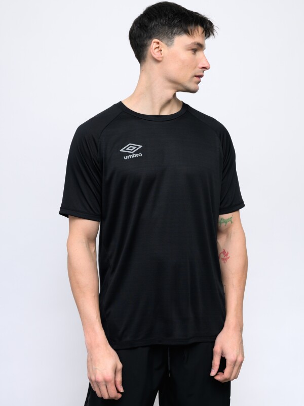 REMERA ZEST Umbro Hombre 002