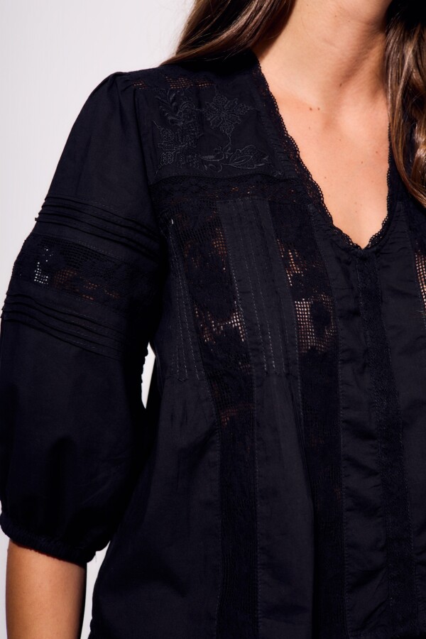 Blusa Encaje Bordados Negro