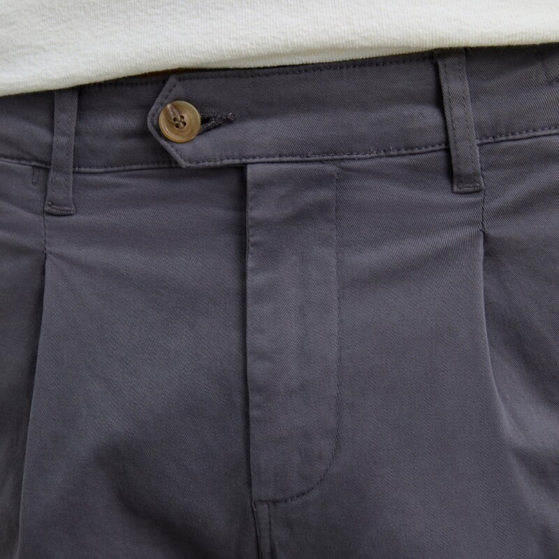 Pantalon pinzas Gris