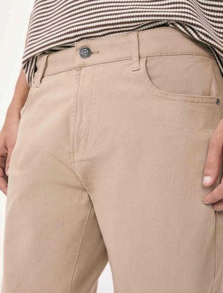 PANTALÓN DE SARGA CON ELASTANO BEIGE