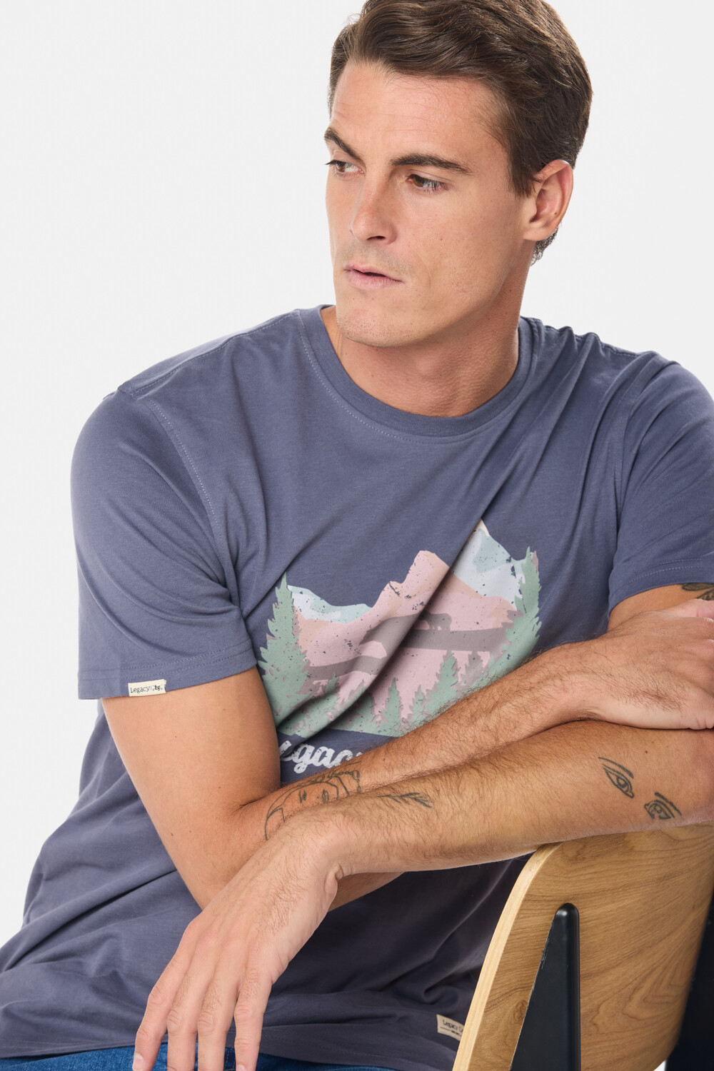 REMERA ESTAMPADA Lila