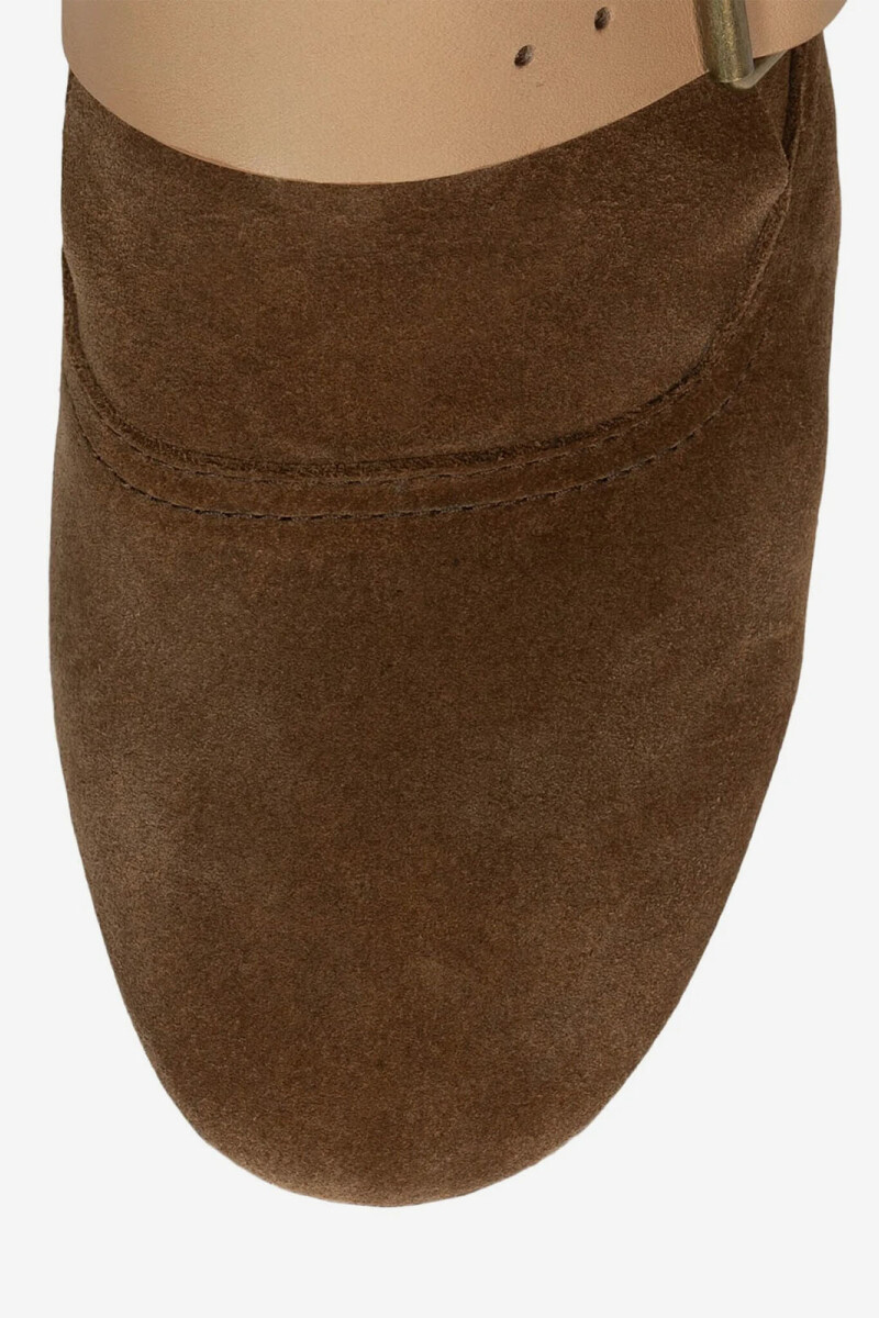 BOTA Fastened Camel