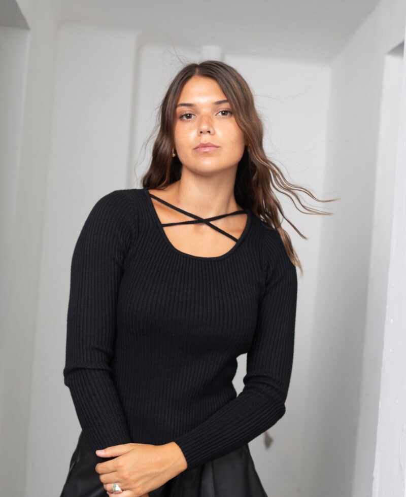 Polera Mia negra