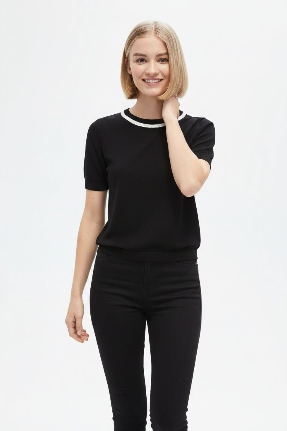 Remera Tilvar Negro