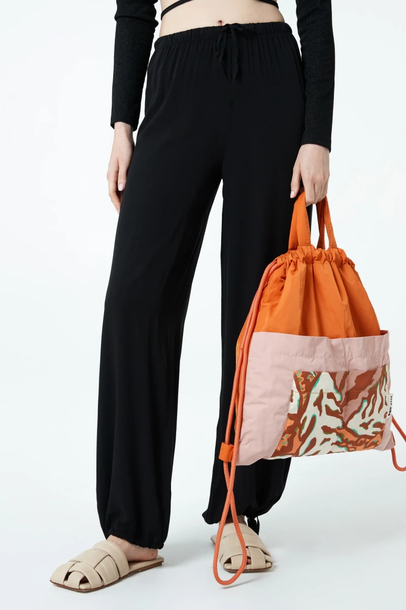 PANTALÓN Negro