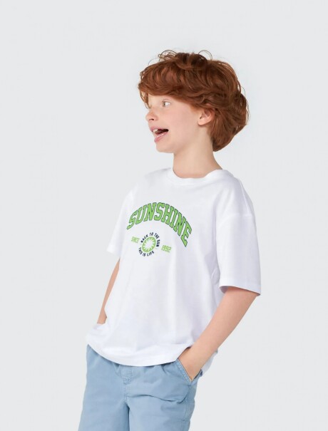 CAMISETA INFANTIL CON ESTAMPA BLANCO