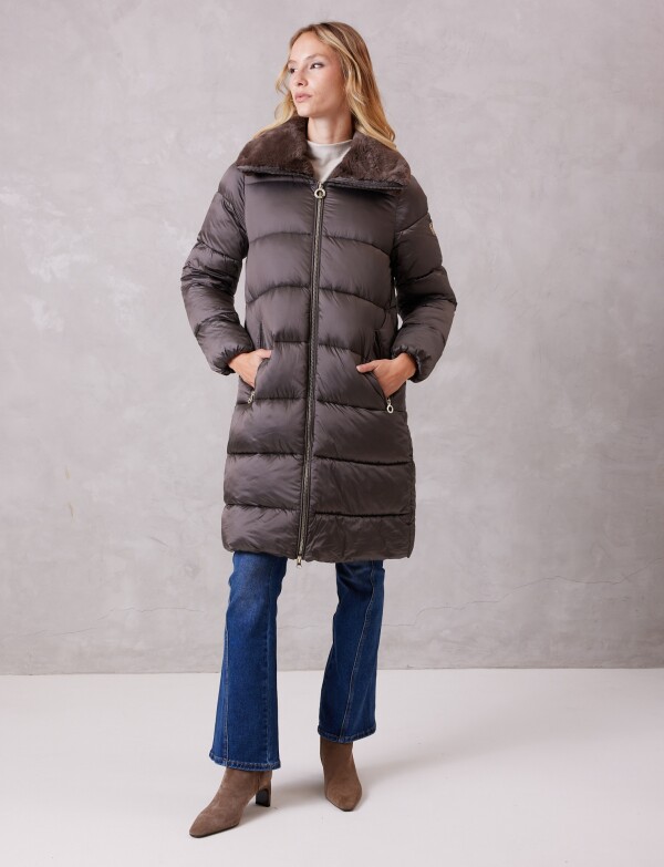 Campera Puffer Satinada Con Cuello De Piel MARRON