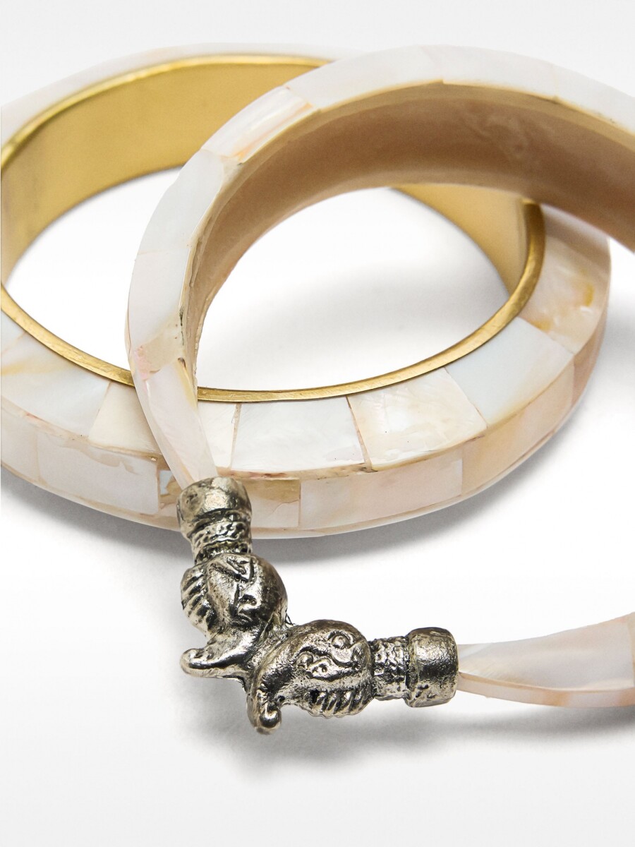 Set De Pulseras De Conchas blanco