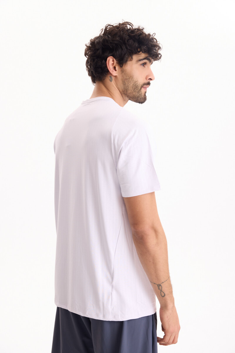 Remera Elevate Blanco