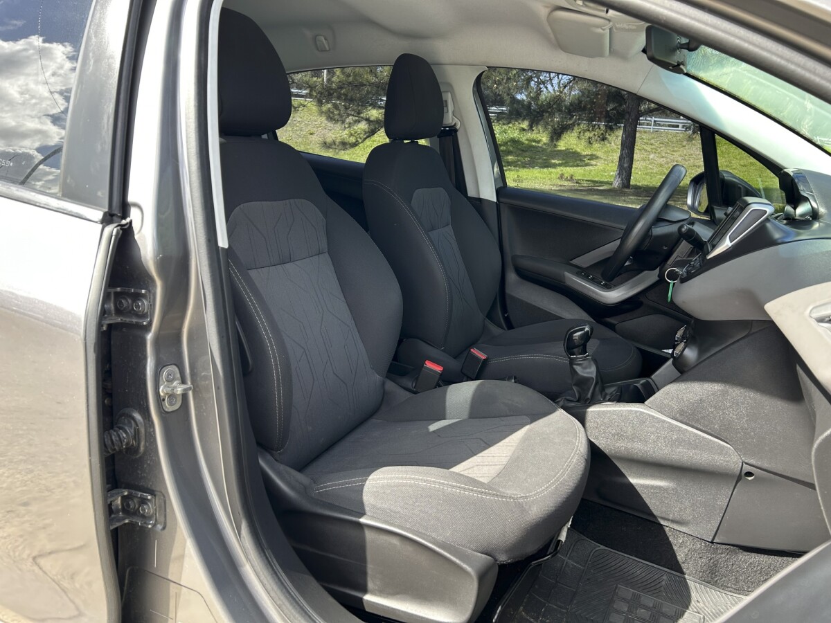 Peugeot 208 1.5 EXCELENTE ESTADO! | Permuta / Financia Peugeot 208 1.5 EXCELENTE ESTADO! | Permuta / Financia