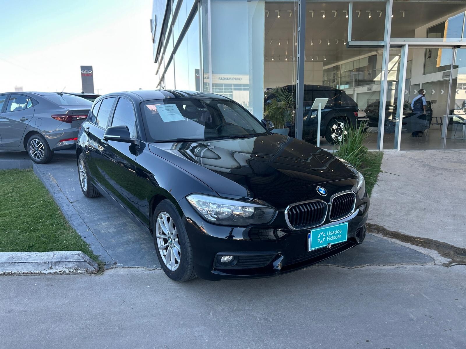 BMW 118i 1.5 MT - 2019 