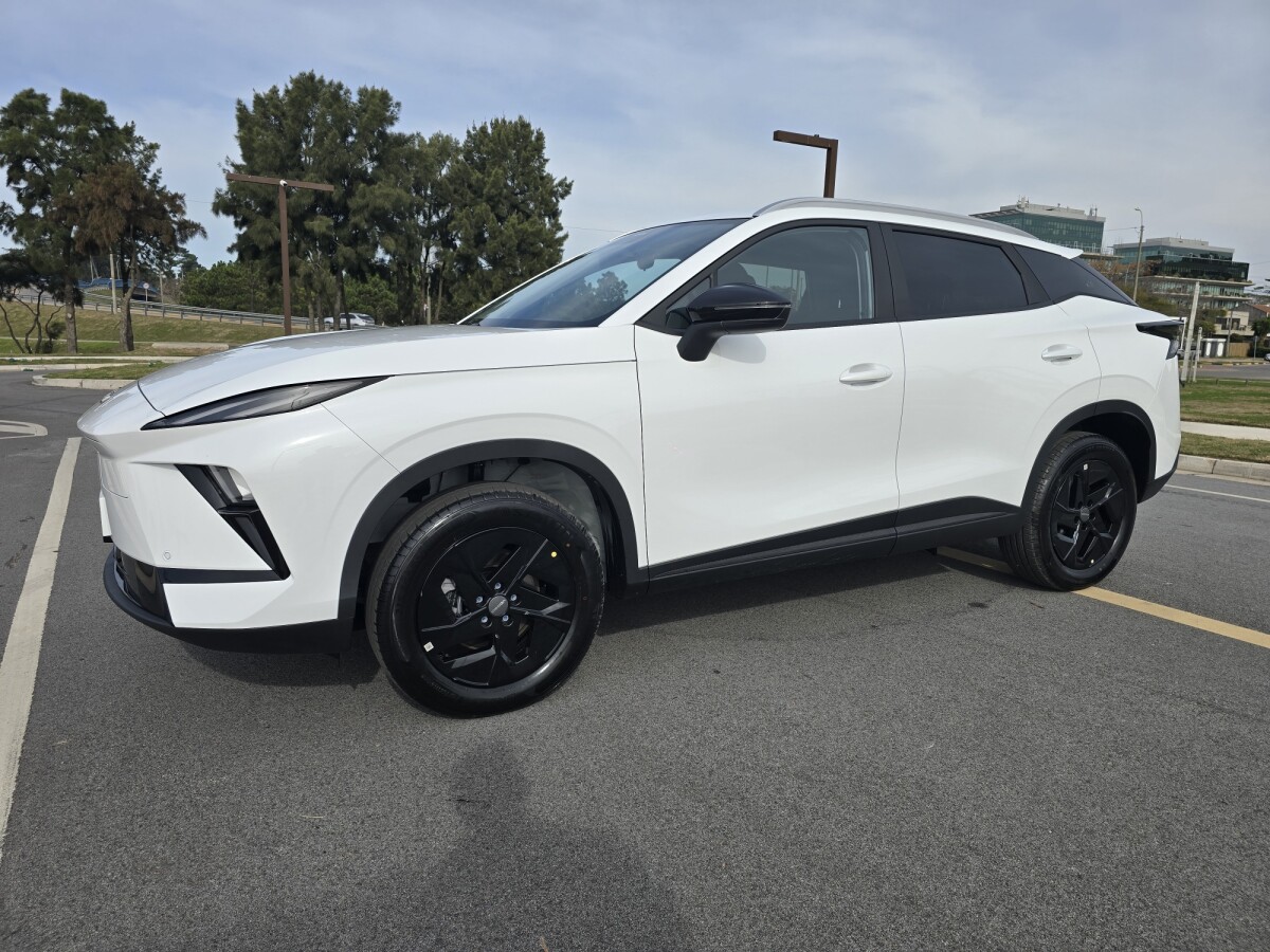 Omoda E5 Premium Extra Full 2027 0KM | Permuta / Financia Omoda E5 Premium Extra Full 2027 0KM | Permuta / Financia