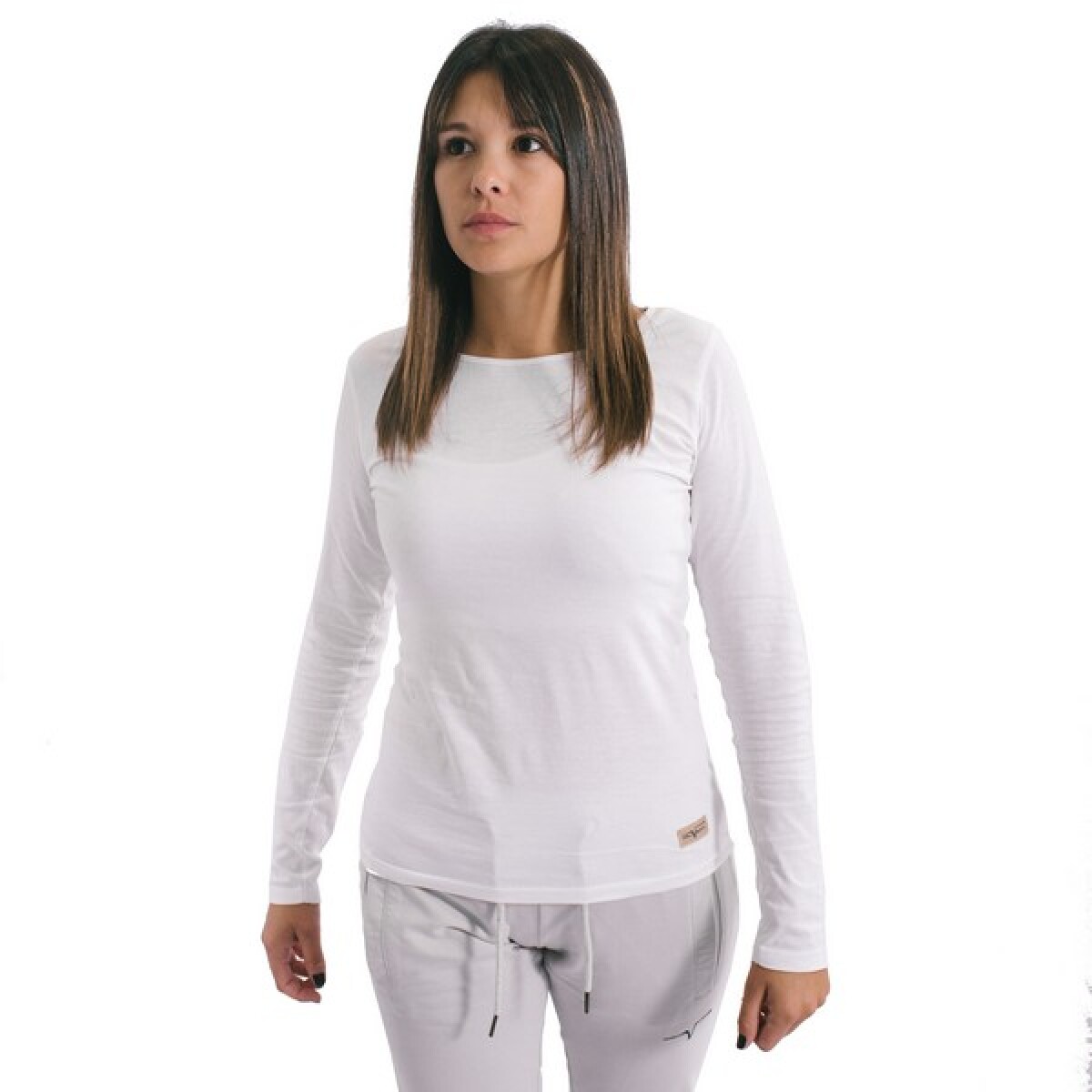 Remera Muvem Basica Donna de Mujer - WMU21005 - Blanco 