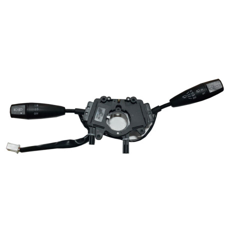 LLAVE BAJO VOLANTE CHERY LUCES Y SEÑALERO QQ - LLAVE BAJO VOLANTE CHERY LUCES Y SEÑALERO QQ -
