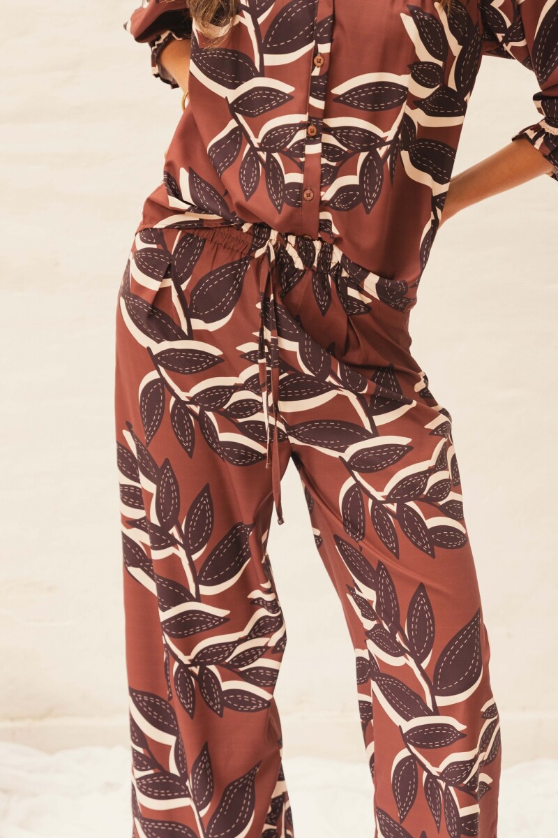 PANTALON NEW ARIANNA CHOCOLATE FOLIAGE PARADISE PANTALON NEW ARIANNA CHOCOLATE FOLIAGE PARADISE
