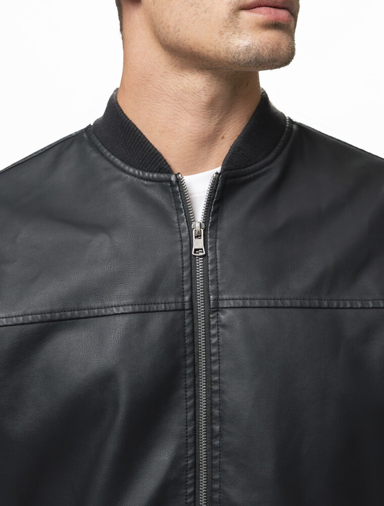 Campera Eco-Cuero St.Crose Negro