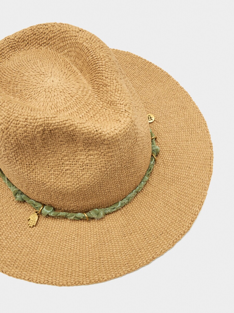 Sombrero Efecto Rafia Con Cordón Y Charms natural
