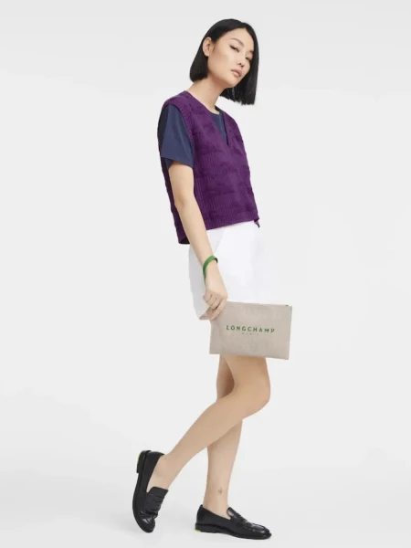 Longchamp -Sobre plano de material textil con logo Verde