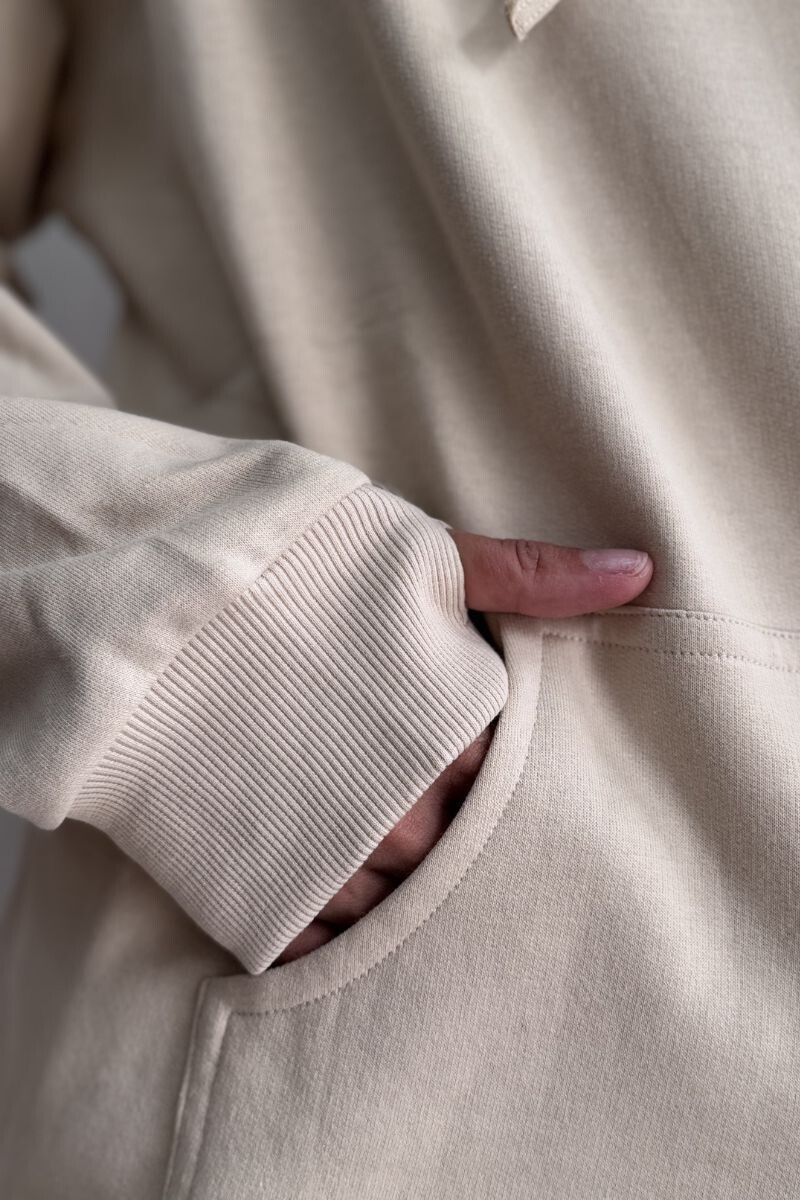 Buzo Oversize Crema