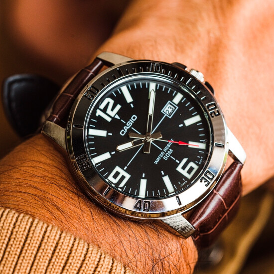 Reloj CASIO MTPVD01L-1BVDF Cuero Marron Esfera 44mm 0