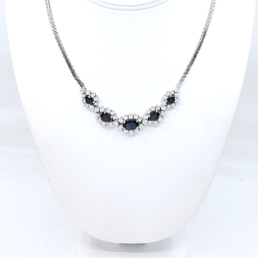 Gargantilla oro 18k blanco, zafiros azules y brillantes Gargantilla oro 18k blanco, zafiros azules y brillantes
