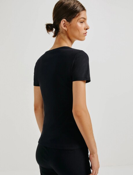 CAMISETA BÁSICA SLIM CUELLO EN V NEGRO