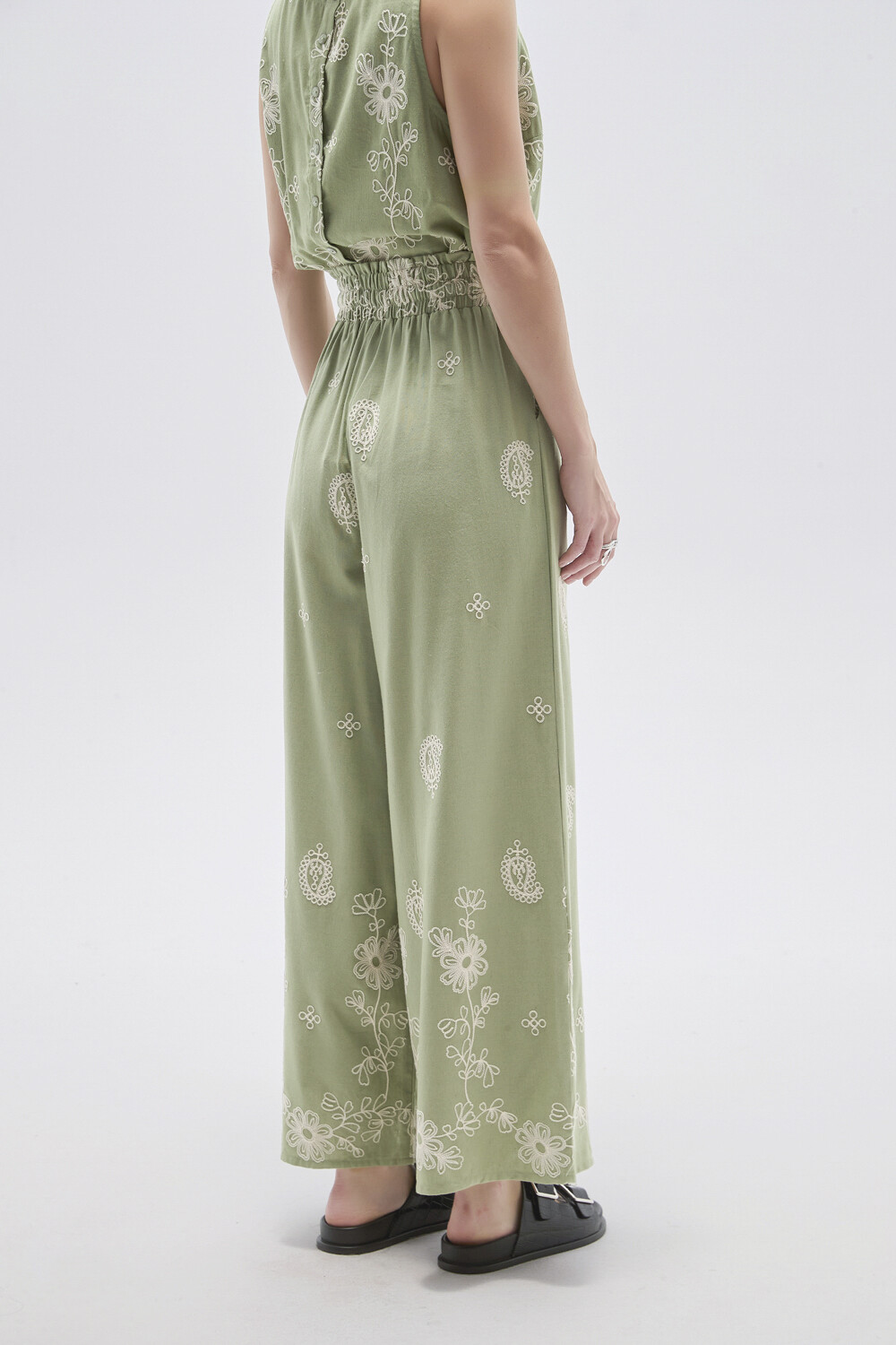 Pantalon Cilae Verde Grisaceo