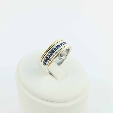 Anillo de Plata 925 con double de Oro 18k y Circonias azules. Anillo de Plata 925 con double de Oro 18k y Circonias azules.