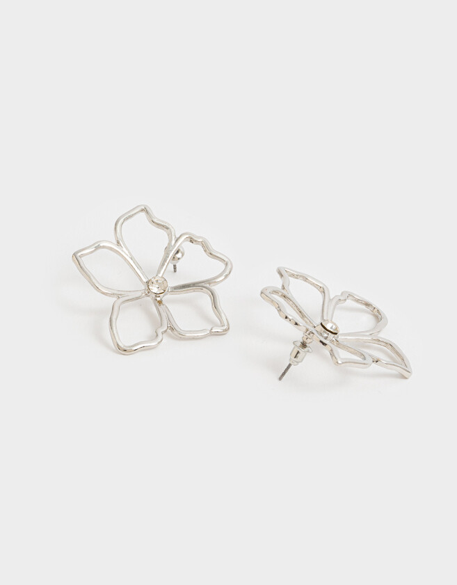 Aros Colgantes Cortos Flores Aros Colgantes Cortos De Flores - Plateado