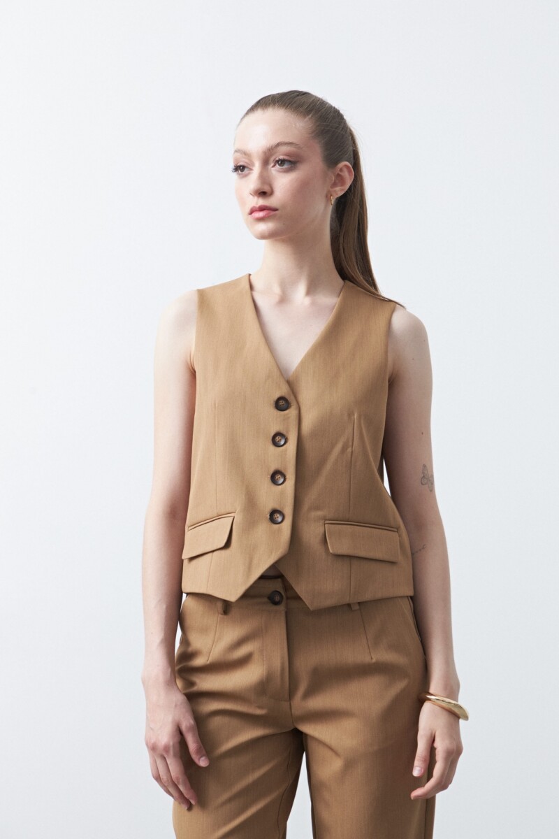 CHALECO EVERLY Camel