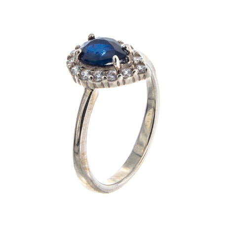 Anillo de plata 925 con zafiro azul natural y cirocnias. Anillo de plata 925 con zafiro azul natural y cirocnias.