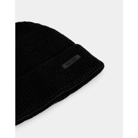 Gorro Tejido Con Tag Negro