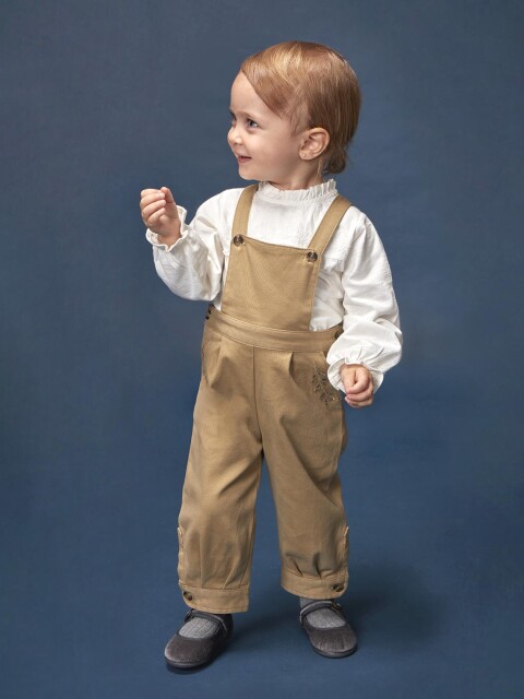 Peto Con Bordado Camel