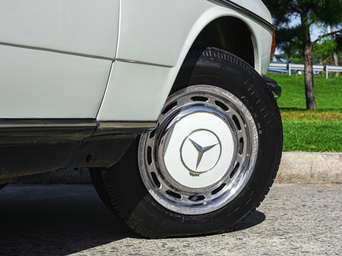 Mercedes-Benz 250S 4 puertas 2.5 1979 EXCELENTE ESTADO! Mercedes-Benz 250S 4 puertas 2.5 1979 EXCELENTE ESTADO!