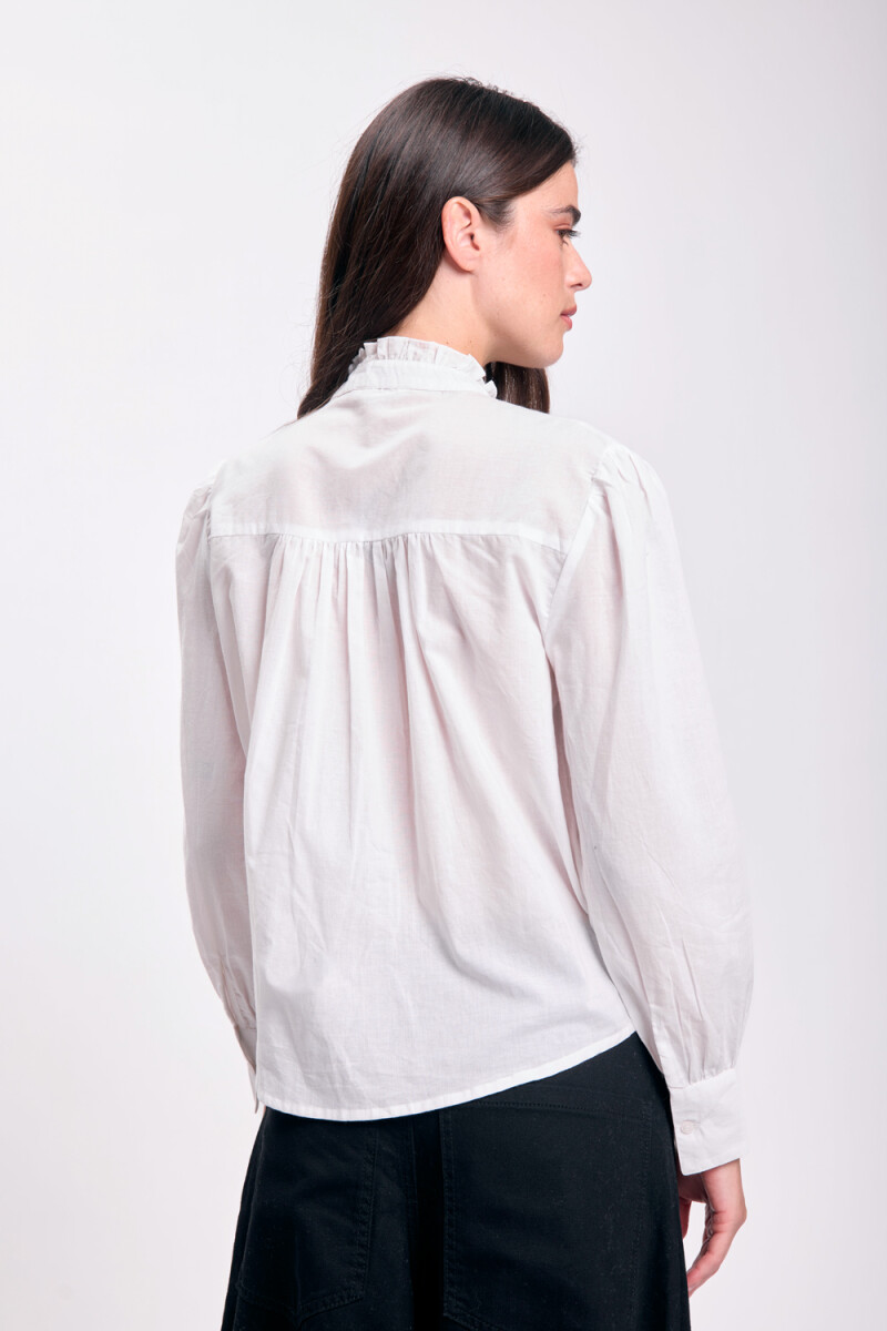 Blusa con volado Crudo