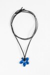 Collar cordón dije flor acrílico azul