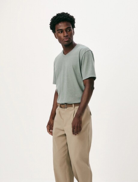 CAMISETA BÁSICA UNISSEX VERDE