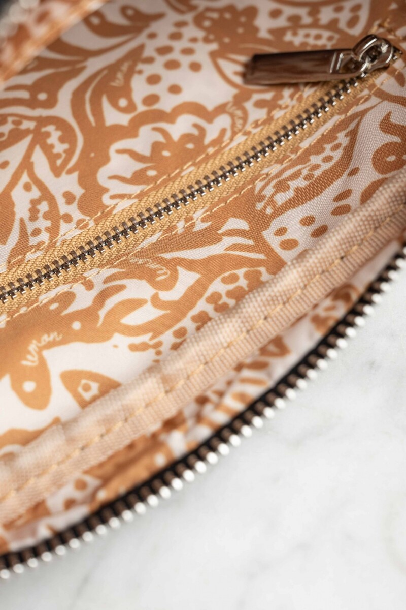 Cartera Animal Print Camel