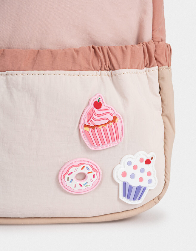 Mochilas y Carteras Infantiles Mochila Infantil Con Charm - Combinacion Bicolor