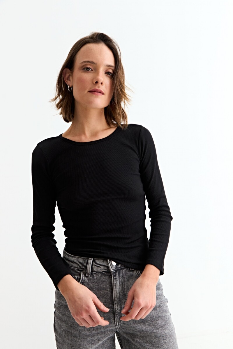 Remera m/l acanalada cuello a la base NEGRO