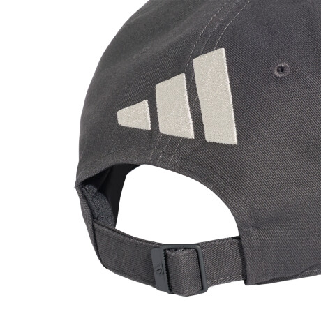 Gorro adidas DNA 3 Tiras Audi Revolut F1 Team Grey
