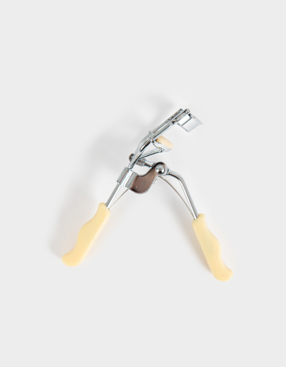Rizador De Pestañas Con Acabado Glossy 